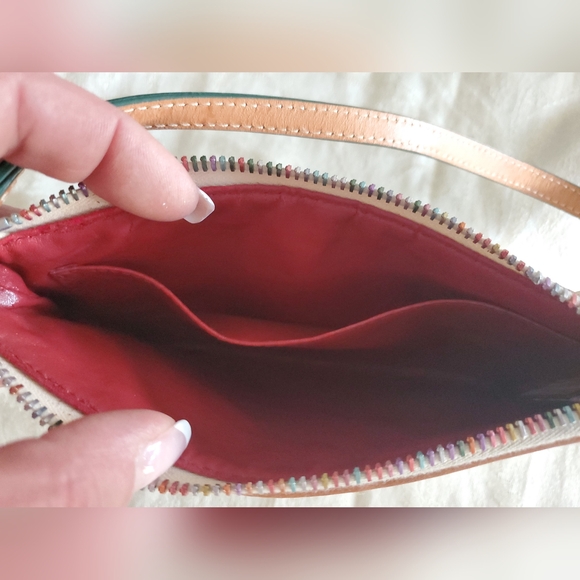 EUC Dooney & Bourke Miami Beach Wristlet - Picture 5 of 8